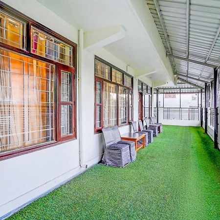 מוסורי Super Townhouse Mall Road Near Library Chowk מראה חיצוני תמונה